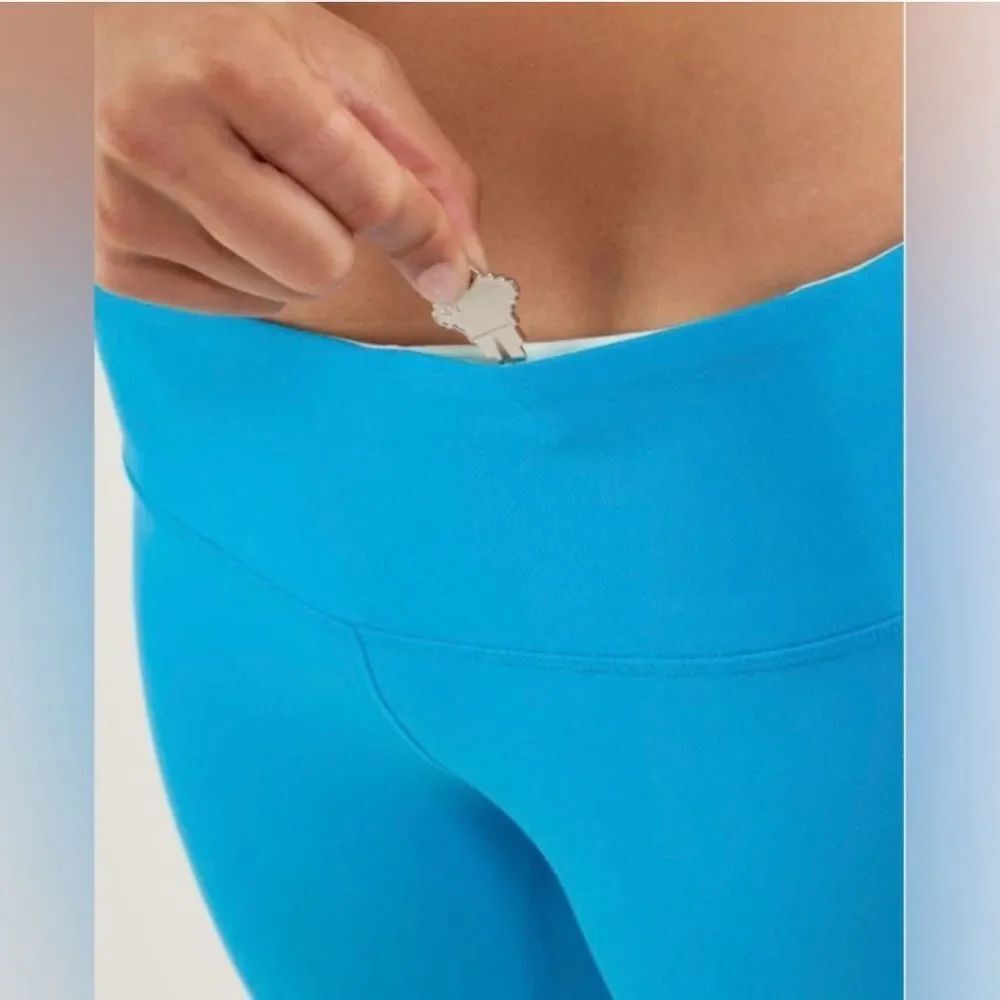 Lululemon Wunder Under Crop Reversible Legging Beach Blanket Blue Sz 8 or Sz 10 - Picture 8 of 17